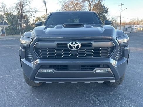 Used 2024 Toyota Tacoma TRD Sport image 7