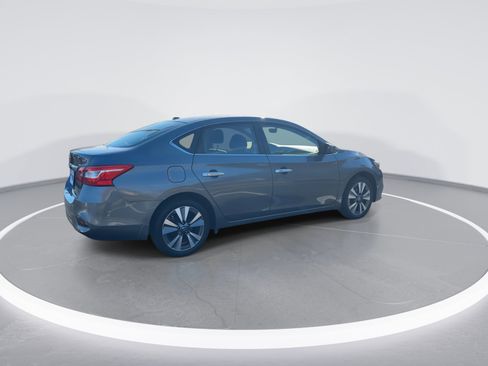Used 2019 Nissan Sentra SV w/ Special Edition Package image 9