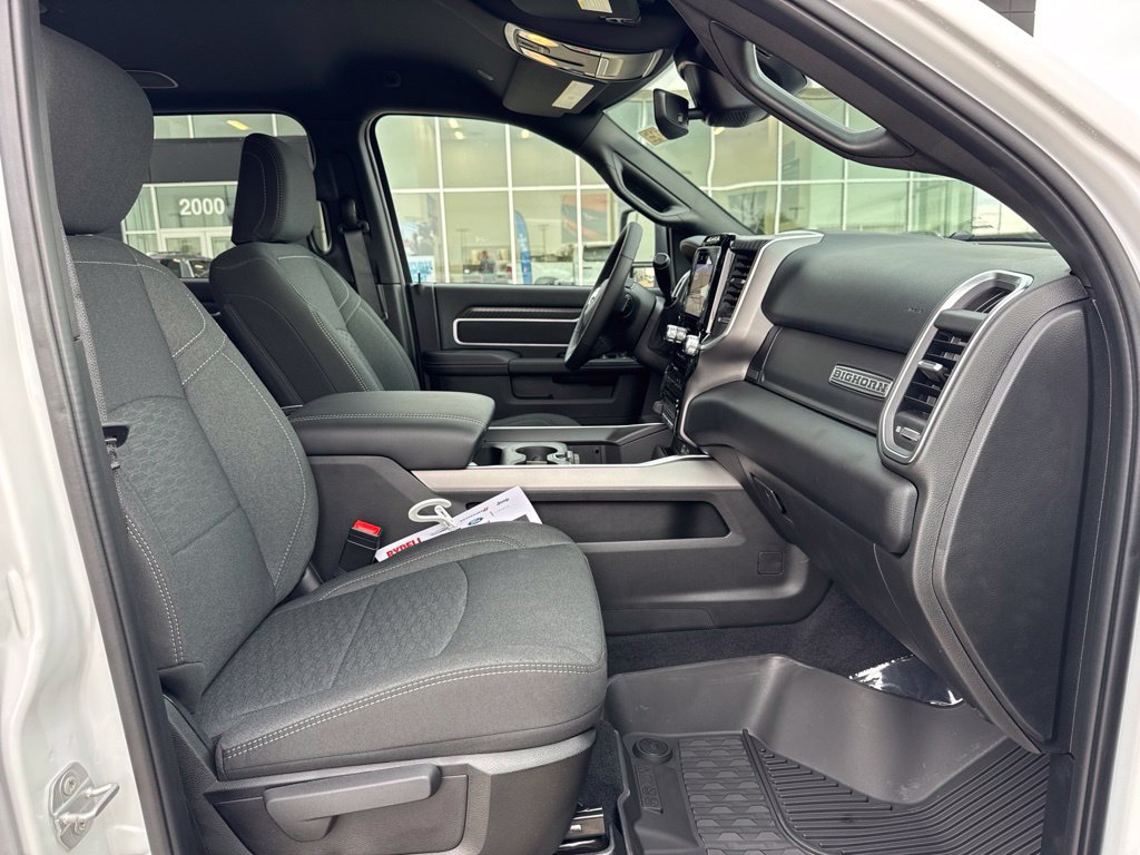 New 2027 RAM 3500 Big Horn AWD/4WD image 26