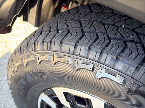 Certified 2022 Nissan Frontier PRO-4X w/ Technology Package image 10