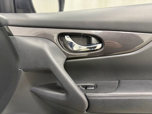 Used 2019 Nissan Rogue S w/ Special Edition Package image 26