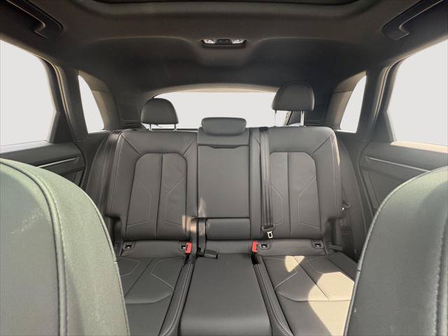 Certified 2025 Audi Q3 2.0T Premium AWD/4WD image 19