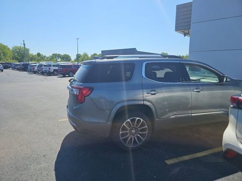 Used 2022 GMC Acadia Denali w/ Denali Technology Package FWD image 11