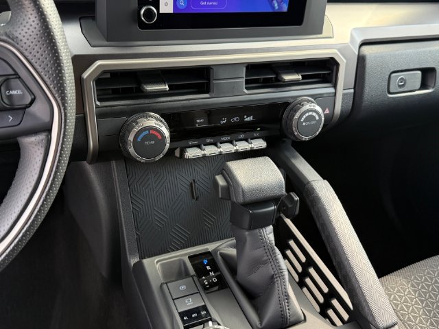 Used 2025 Toyota 4Runner SR5 AWD/4WD image 20