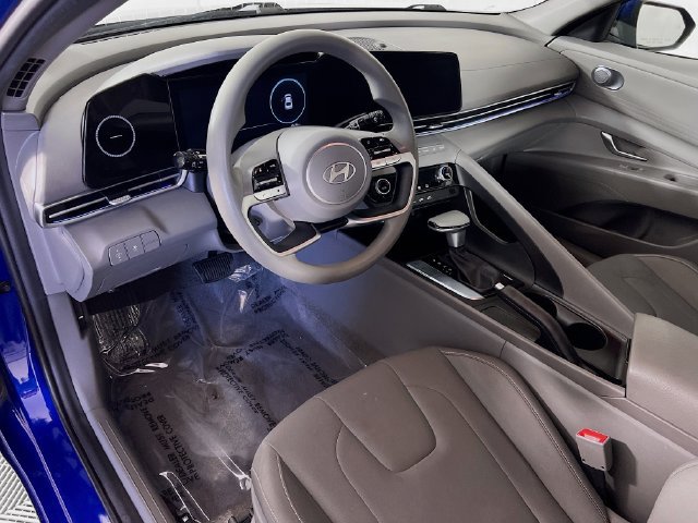 Used 2024 Hyundai Elantra SEL FWD image 9