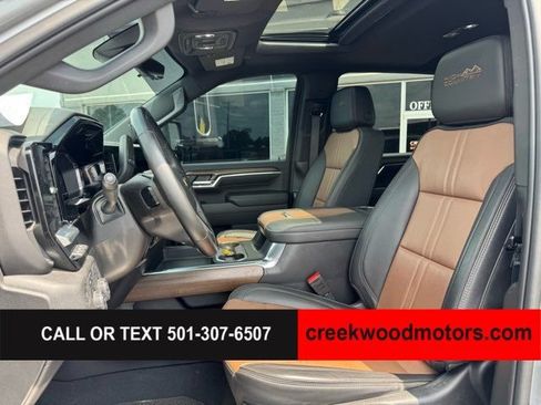 Used 2024 Chevrolet Silverado 2500 High Country w/ High Country Premium Package AWD/4WD image 12