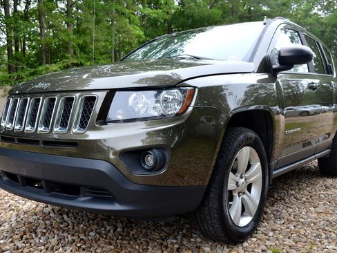 Used 2016 Jeep Compass Sport w/ Power Value Group image 2