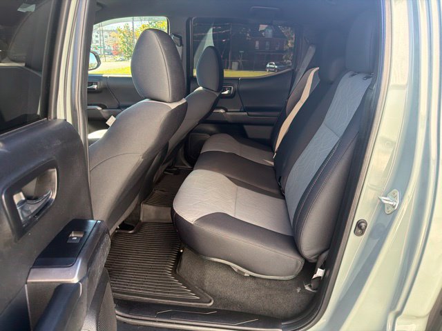 Used 2022 Toyota Tacoma TRD Sport AWD/4WD image 15