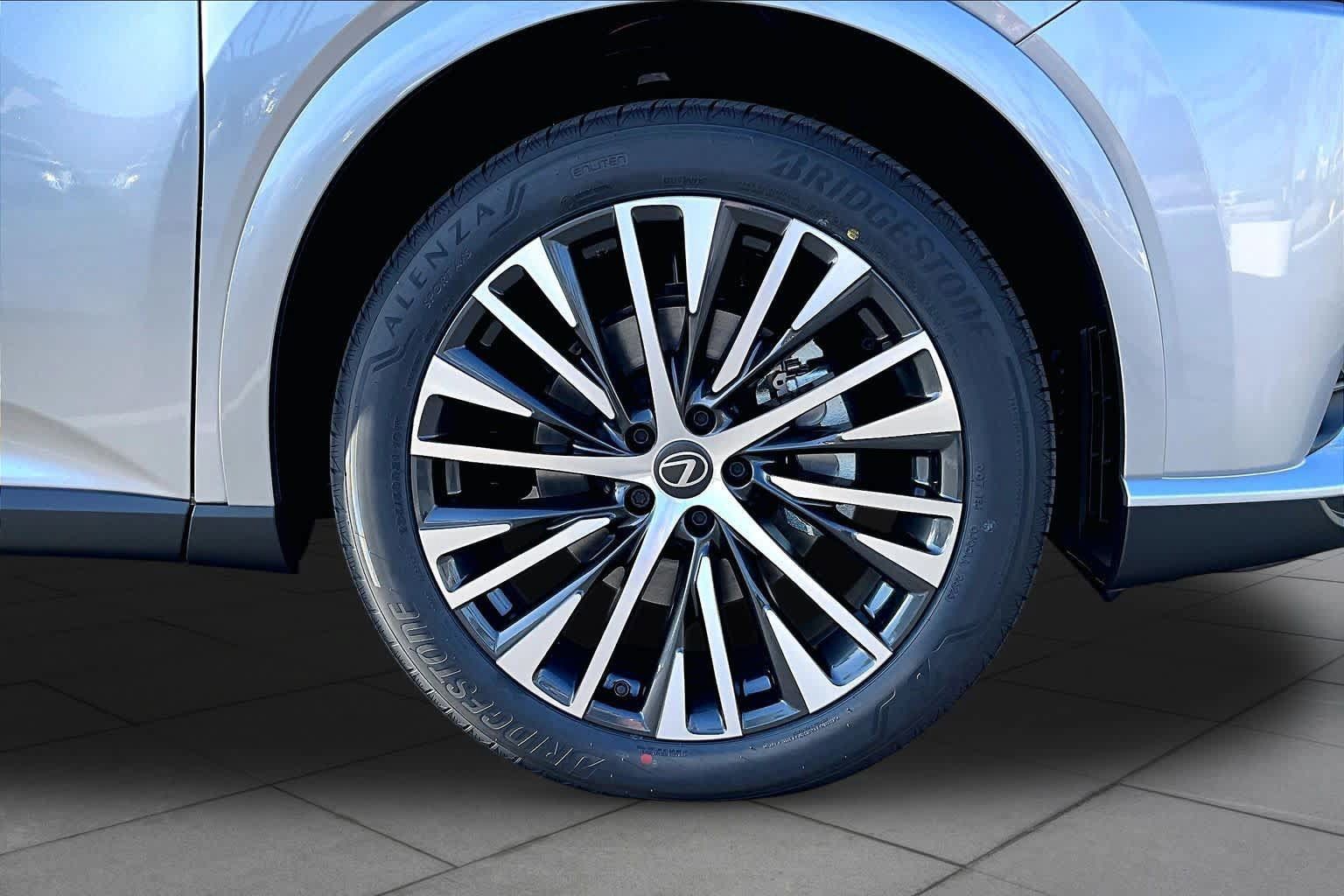 New 2026 Lexus RX 350 Premium Plus w/ Accessory Package (Z1) FWD image 9