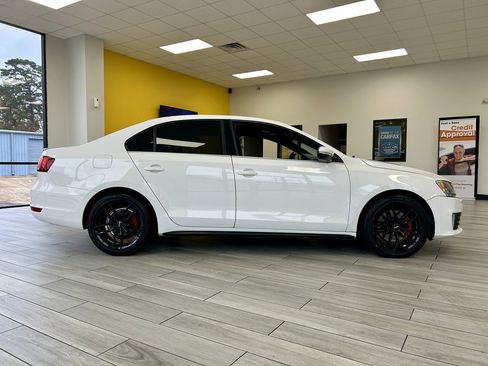 Used 2014 Volkswagen Jetta GLI image 4