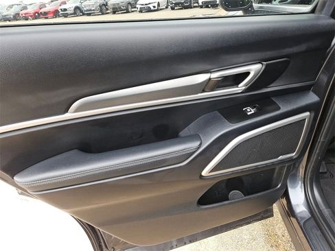 Used 2022 Kia Telluride S image 13