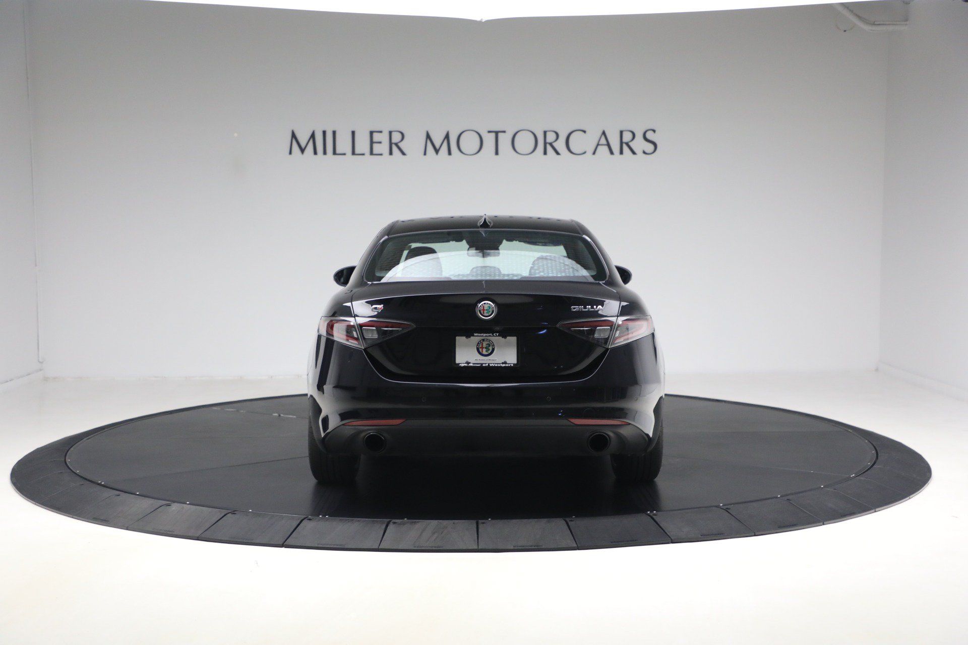 Used 2024 Alfa Romeo Giulia Ti AWD/4WD image 6