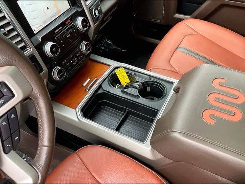 Used 2018 Ford F250 King Ranch w/ King Ranch Ultimate Package AWD/4WD image 17