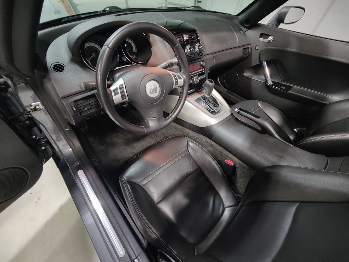 Used 2008 Saturn Sky Red Line RWD image 29