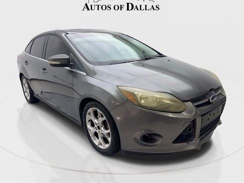 Used 2012 Ford Focus Titanium image 4