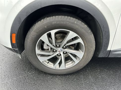 Used 2023 Buick Envision Essence image 10