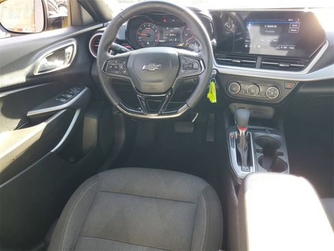 Used 2024 Chevrolet Trax RS w/ Driver Confidence Package image 15