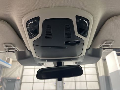 Certified 2025 Subaru Outback Base image 32