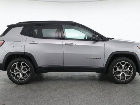 Used 2025 Jeep Compass Limited AWD/4WD image 11