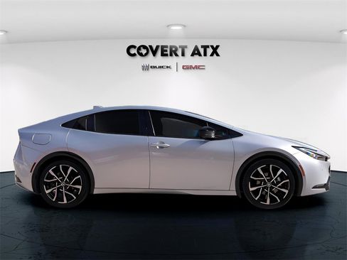 Used 2024 Toyota Prius Prime image 6