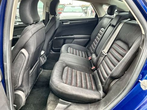 Used 2016 Ford Fusion SE w/ Equipment Group 201A image 26