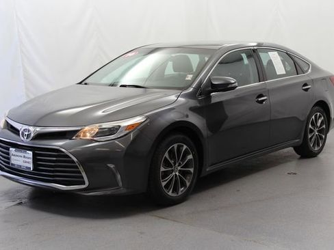 Used 2016 Toyota Avalon XLE FWD image 10