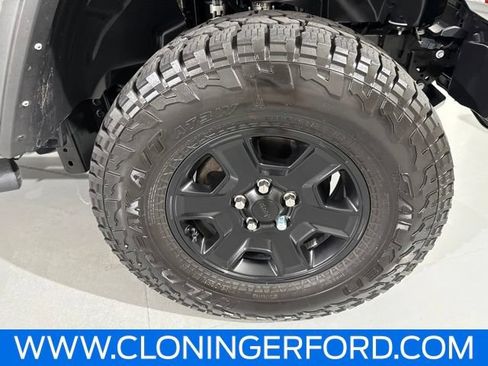 Used 2023 Jeep Gladiator Mojave w/ LED Lighting Group AWD/4WD image 12