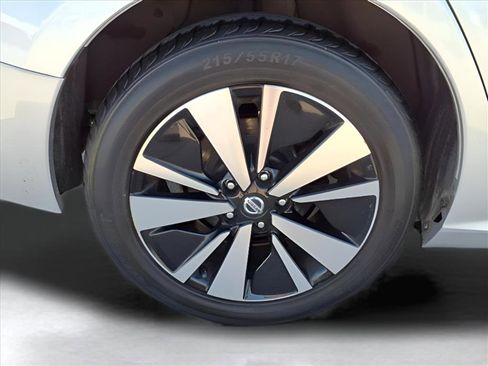 Used 2022 Nissan Altima 2.5 SV image 6