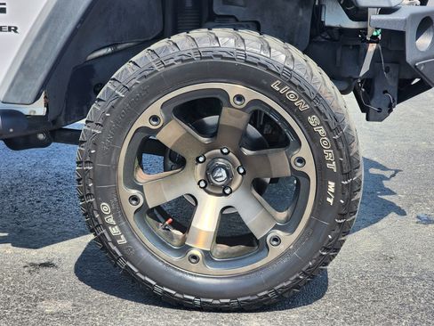 Used 2012 Jeep Wrangler Sport AWD/4WD image 7