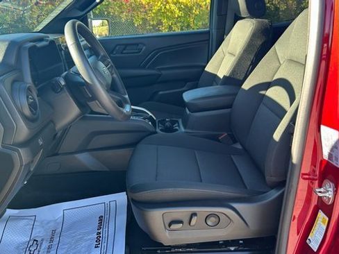 Certified 2024 Chevrolet Colorado Trail Boss w/ Advanced Trailering Package image 14