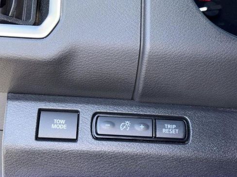 Certified 2025 Nissan Frontier SV w/ SV Convenience Package RWD image 25