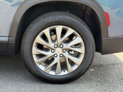 Used 2026 Buick Enclave Preferred AWD/4WD image 10