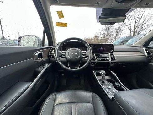 Used 2022 Kia Sorento S w/ Panoramic Sunroof Package image 17