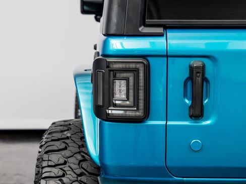 Used 2019 Jeep Wrangler Rubicon w/ Safety Group AWD/4WD image 21