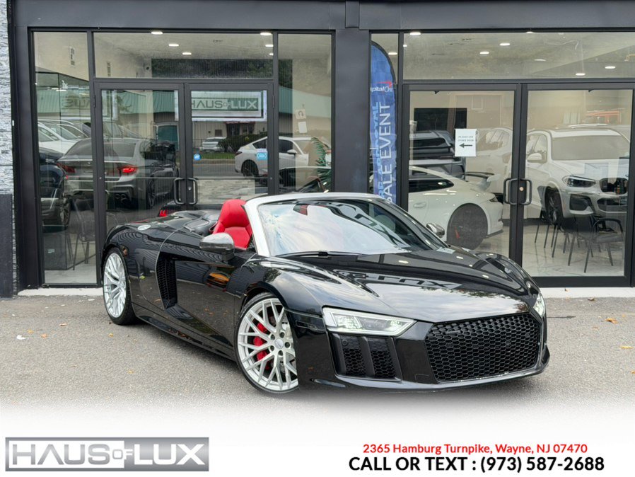 Used 2017 Audi R8 V10 w/ Carbon Exterior Package AWD/4WD image 2