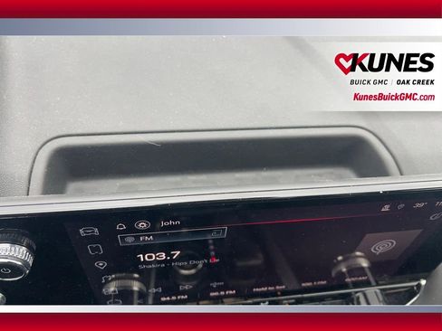 Used 2024 GMC Canyon Elevation w/ Convenience Package image 27