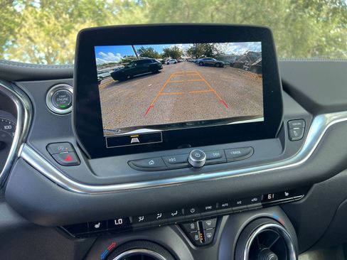 Used 2025 Chevrolet Blazer LT image 17