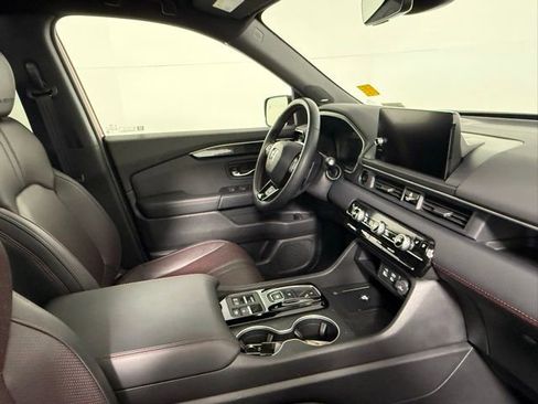 Used 2025 Honda Pilot Black Edition image 54