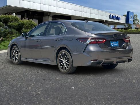 Used 2023 Toyota Camry SE FWD image 7