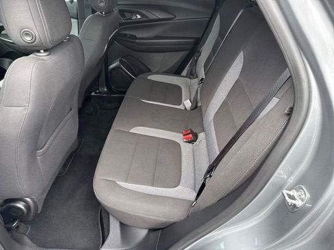 Used 2025 Chevrolet TrailBlazer LT FWD image 11