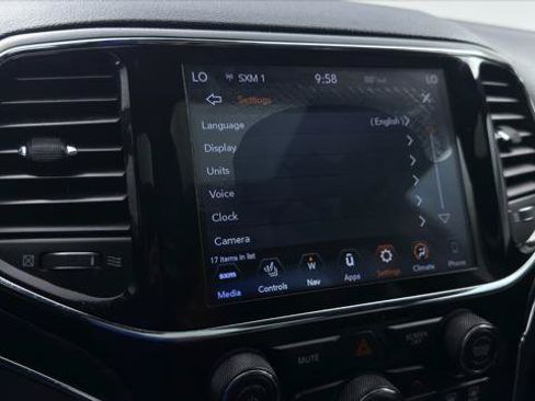 Used 2021 Jeep Grand Cherokee Limited RWD image 34