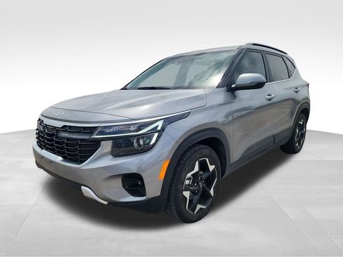 Used 2025 Kia Seltos EX FWD image 4