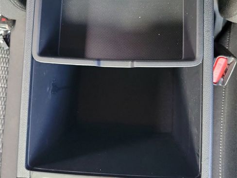 Used 2025 Kia Sorento LX image 39