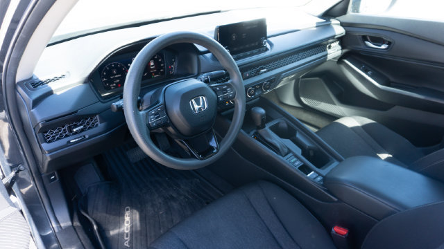 Used 2023 Honda Accord EX image 11