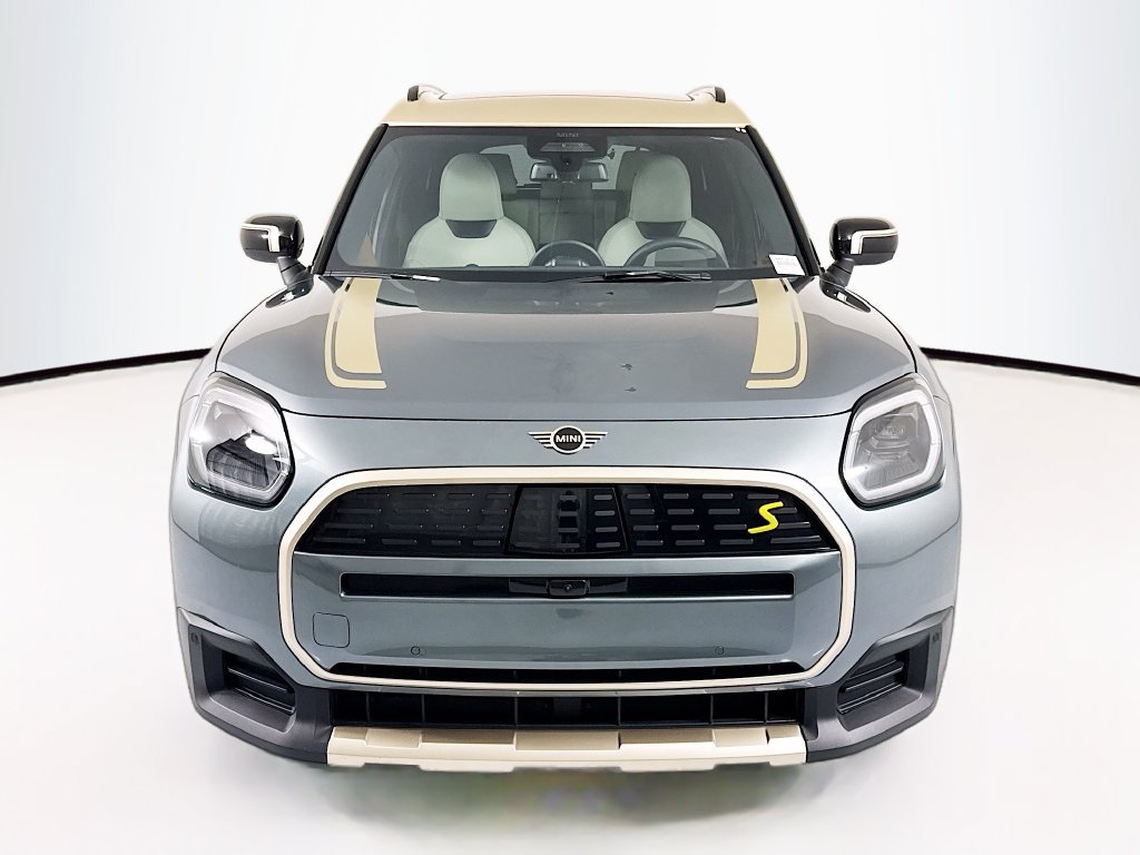 Used 2025 MINI Cooper Countryman SE w/ Comfort Package Max AWD/4WD image 2