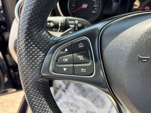 Used 2019 Mercedes-Benz GLC 300 4MATIC image 20