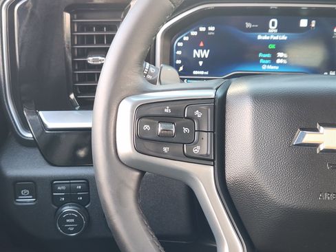Used 2023 Chevrolet Silverado 1500 LTZ w/ LTZ Convenience Package II AWD/4WD image 28
