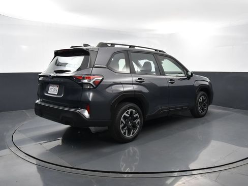 Used 2025 Subaru Forester AWD/4WD image 29
