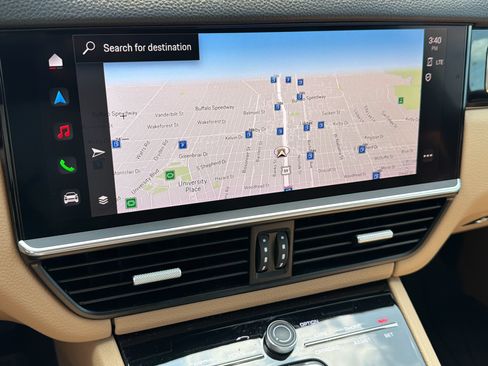 Certified 2022 Porsche Cayenne Platinum Edition AWD/4WD image 19