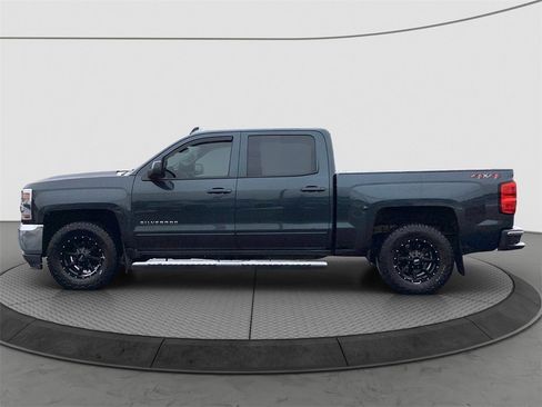 Used 2018 Chevrolet Silverado 1500 LT w/ All Star Edition image 4